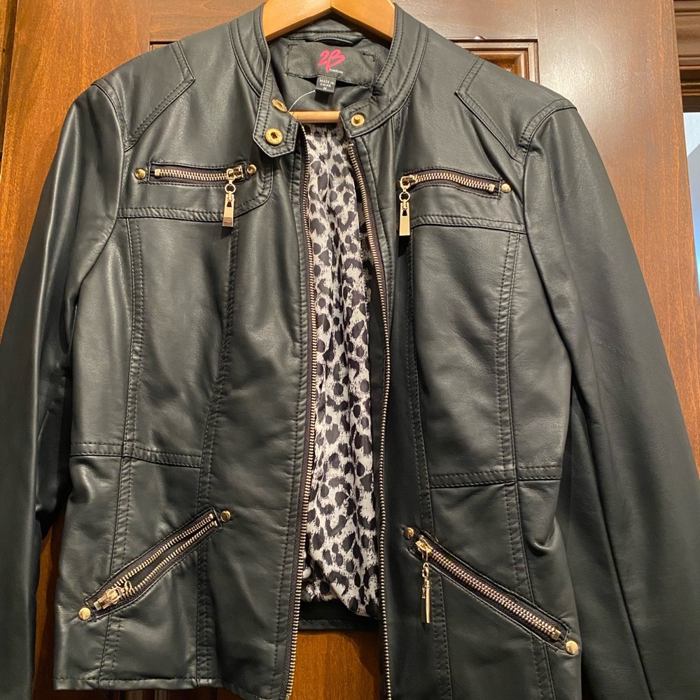 Women’s leather jacket